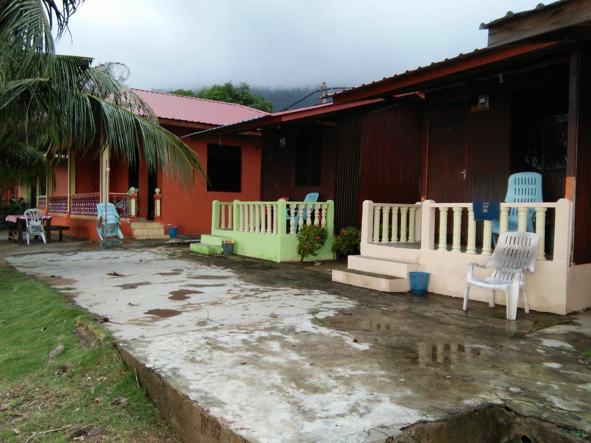 Spc South Pacific Chalet Sp Barakah At Abc Air Batang Village Остров Тиоман Экстерьер фото